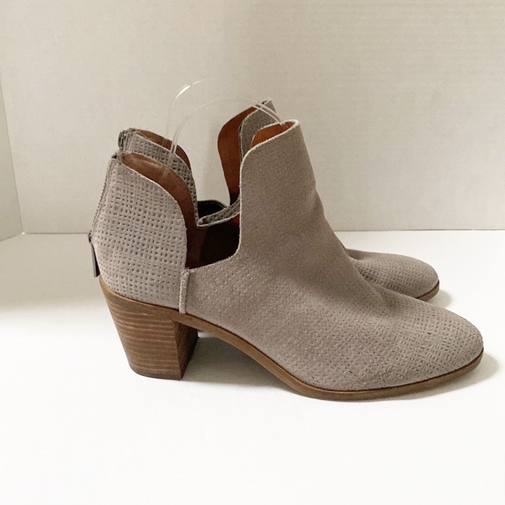 Lucky Brand | Powe Leather Zip up Bootie Size 9